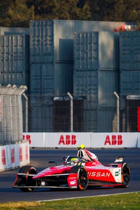 2025 FORMULA E MEXICO CITY ePRIX 01 ROWLAND Oliver (gbr), Nissan Formula E Team, Nissan e-4ORCE 05, action during the the Mexico City Paulo ePrix, 2nd round of the 2025-26 ABB FIA Formula E World Championship, WM, Weltmeisterschaft on the Autodromo Hermanos Rodriguez from January 8 to 10, 2025 in Mexico City, Mexico -  Copyright: xGREGORYxLENORMANDx