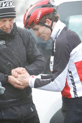 10 01 2026 German Cyclo-cross Championship Bensheim German Cyclo-cross Championship 2026 U23 No. 3 Winner Eike Behrens Stevens Racing Team has cold hands at the finish Bensheim Hessen Germany