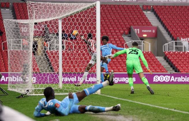 Haji Wright of Coventry City hits the post Stoke City v Coventry City, Emirates FA Cup, Third Round, Football, Bet365 Stadium, Stoke-on-Trent, UK - 10 Jan 2026Stoke-on-Trent Bet365 Stadium United Kingdom EDITORIAL USE ONLY No use with unauthorised audio, video, data, fixture lists, club league logos or live services. Online in-match use limited to 120 images, no video emulation. No use in betting, games or single club league player publications.  Copyright: xKieranxMcManus Shutterstockx 16246248cj