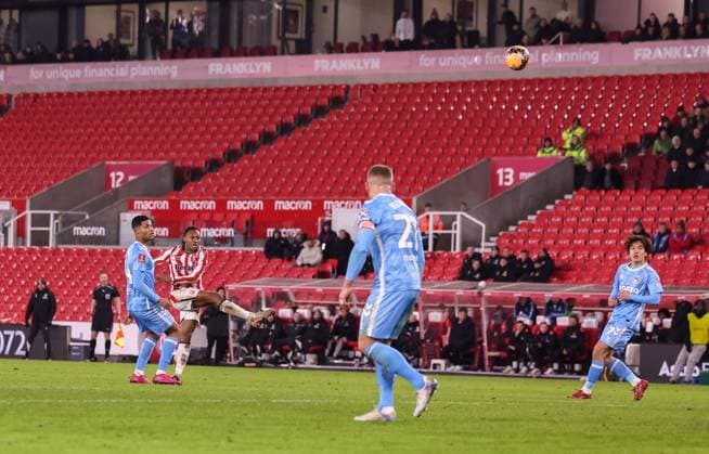 Stoke City s Lamine Cisse scores the opening goal Stoke City v Coventry City, Emirates FA Cup, Third Round, Football, Bet365 Stadium, Stoke-on-Trent, UK - 10 Jan 2026Stoke-on-Trent Bet365 Stadium United Kingdom EDITORIAL USE ONLY No use with unauthorised audio, video, data, fixture lists, club league logos or live services. Online in-match use limited to 120 images, no video emulation. No use in betting, games or single club league player publications.  Copyright: xAlexxDodd Shutterstockx 16254078aw