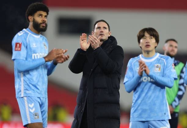 Coventry City manager Frank Lampard applauds the fans at full time Stoke City v Coventry City, Emirates FA Cup, Third Round, Football, Bet365 Stadium, Stoke-on-Trent, UK - 10 Jan 2026Stoke-on-Trent Bet365 Stadium United Kingdom EDITORIAL USE ONLY No use with unauthorised audio, video, data, fixture lists, club league logos or live services. Online in-match use limited to 120 images, no video emulation. No use in betting, games or single club league player publications.  Copyright: xKieranxMcManus Shutterstockx 16246248da