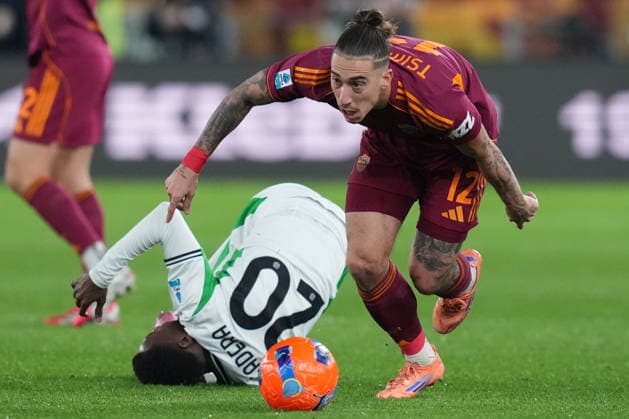Roma™s Kostas Tsimikas during the Serie A EniLive soccer match between Roma and Sassuolo at the Rome s Olympic stadium, Italy - Saturday January 10, 2026 - Soccer ( Photo by Alfredo Falcone LaPresse )  Copyright: xAlfredoxFalcone LaPressex