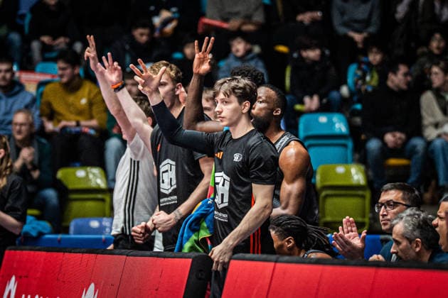 10 01 2026, xhfmx, Basketball easyCredit BBL Bundesliga, Frankfurt Skyliners NINERS Chemnitz Chemnitzer Bank cheers a 3 DFL DFB REGULATIONS PROHIBIT ANY USE OF PHOTOGRAPHS as IMAGE SEQUENCES and or QUASI VIDEO Frankfurt am Main