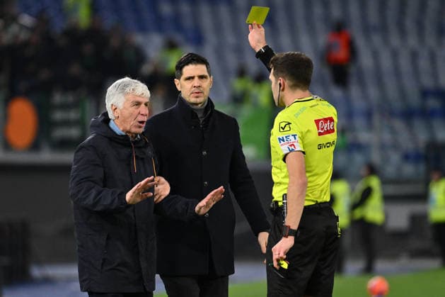 AS Roma v US Sassuolo Calcio - Serie A Gian Piero Gasperini, coach of A.S. Roma, and referee Matteo Mercenaro participate in the 20th day of the Serie A Championship between A.S. Roma and U.S. Sassuolo at the Olympic Stadium in Rome, Italy, on January 10, 2026. Rome Italy  Copyright: xDomenicoxCippitellix originalFilename:cippitelli-asromaus260110_npWmd.jpg