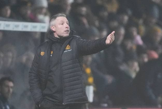 Cambridge United manager Neil Harris shouts instructions Cambridge United v Birmingham City, Emirates FA Cup, Third Round, Football, Cledara Abbey Stadium, Cambridge, UK - 10 Jan 2026Cambridge Cledara Abbey Stadium United Kingdom EDITORIAL USE ONLY No use with unauthorised audio, video, data, fixture lists, club league logos or live services. Online in-match use limited to 120 images, no video emulation. No use in betting, games or single club league player publications.  Copyright: xJedxLeicester Shutterstockx 16246307u