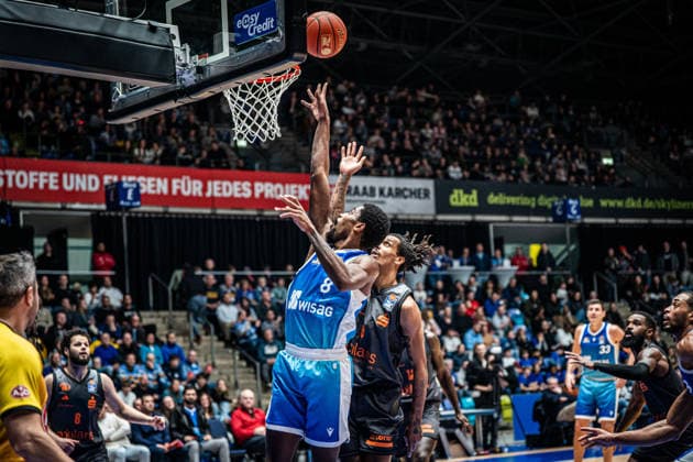 10 01 2026, xhfmx, Basketball easyCredit BBL Bundesliga, Frankfurt Skyliners NINERS Chemnitz v l William Christmas Skyliners Frankfurt , Jordan Schakel Niners Chemnitz DFL DFB REGULATIONS PROHIBIT ANY USE OF PHOTOGRAPHS as IMAGE SEQUENCES and or QUASI VIDEO Frankfurt am Main