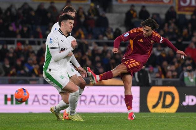 Foto IPP Luciano Adriani Roma 10 01 2026 Campionato di calcio Serie A 2025-2026 Roma-Sassuolo Nella foto: Occasione Paulo Dybala alla fine del primo tempo Italy Photo Press - World Copyright Roma italy Italia ITALY  Copyright: xR4924_italyphotopressx