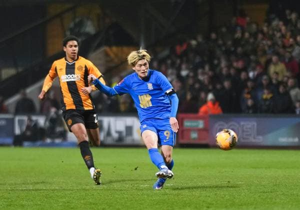 Kyogo Furuhashi of Birmingham City scores the second goal Cambridge United v Birmingham City, Emirates FA Cup, Third Round, Football, Cledara Abbey Stadium, Cambridge, UK - 10 Jan 2026Cambridge Cledara Abbey Stadium United Kingdom EDITORIAL USE ONLY No use with unauthorised audio, video, data, fixture lists, club league logos or live services. Online in-match use limited to 120 images, no video emulation. No use in betting, games or single club league player publications.  Copyright: xJedxLeicester Shutterstockx 16246307v