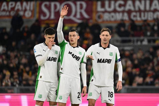 CALCIO - Serie A - AS Roma vs US Sassuolo Tarik Muharemovic of U.S. Sassuolo, Jay Idzes of U.S. Sassuolo and Nemanja Matic of U.S. Sassuolo are in action during the 20th day of the Serie A Championship between A.S. Roma and U.S. Sassuolo at the Olympic Stadium on January 10, 2026 in Rome, Italy. Rome Italy  Copyright: xIPAxSport ABACAx