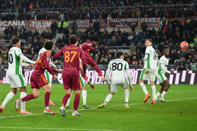 Foto IPP Roberto Ramaccia Roma 10 1 2026 Campionato di Calcio Serie A 2025 2026 Roma vs Sassuolo Nella foto Manu Kone segna il gol del 1-0 Italy Photo Press - World Copyright Roma italy Italia ITALY  Copyright: xR4924_italyphotopressx