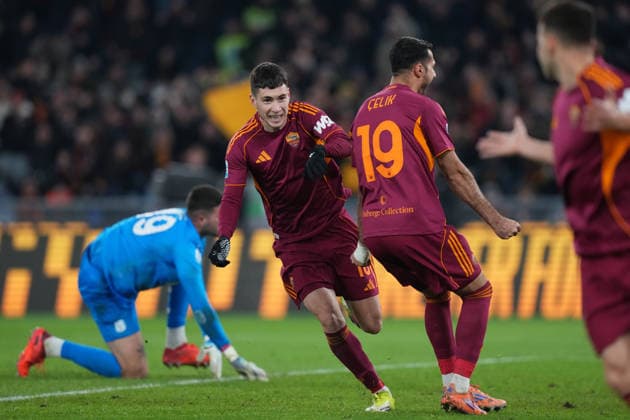 Roma™s Matias Soule celebrates after scoring during the Serie A EniLive soccer match between Roma and Sassuolo at the Rome s Olympic stadium, Italy - Saturday January 10, 2026 - Soccer ( Photo by Alfredo Falcone LaPresse )  Copyright: xAlfredoxFalcone LaPressex