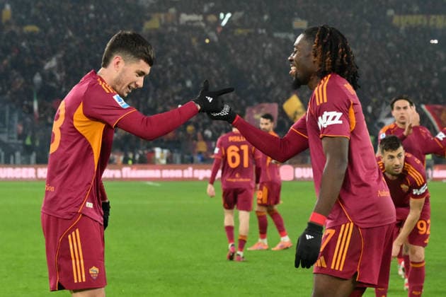 Foto IPP Roberto Ramaccia Roma 10 1 2026 Campionato di Calcio Serie A 2025 2026 Roma vs Sassuolo Nella foto Matías Soule festeggia il gol con Manu Kone Italy Photo Press - World Copyright Roma italy Italia ITALY  Copyright: xR4924_italyphotopressx