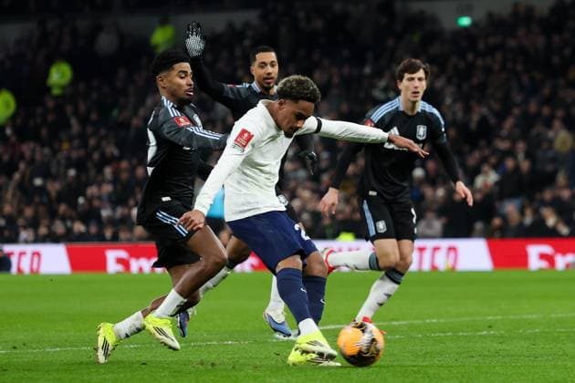 Wilson Odobert of Tottenham Hotspur scores his team s first goal of the match Tottenham Hotspur v Aston Villa, Emirates FA Cup Third Round, Football, Tottenham Hotspur Stadium, London, UK, 10 01 26 EDITORIAL USE ONLY No use with unauthorised audio, video, data, fixture lists (outside the EU), club league logos or live services. Online in-match use limited to 45 images (+15 in extra time). No use to emulate moving images. No use in betting, games or Copyright: xAnthonyxHanc Shutterstockx 16282784z