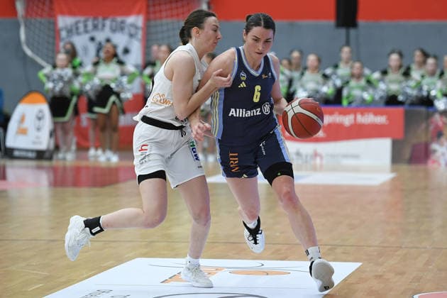 Basketball Women 1 Bundesliga 14 Matchday Herne TC Alba Berlin on 10 01 2026 in the H2K Arena in Herne Alice Recanati Herne , left Tessa Stammberger Berlin , right xRx