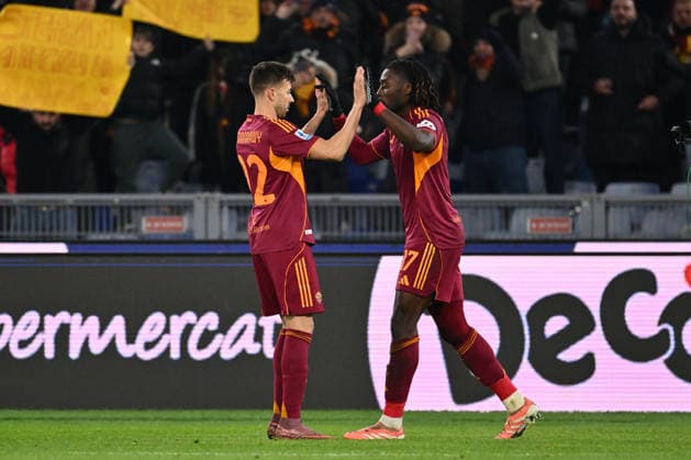 AS Roma v US Sassuolo Calcio - Serie A Manu Kone of A.S. Roma celebrates after scoring the goal of 1-0 during the 20th day of the Serie A Championship between A.S. Roma and U.S. Sassuolo at the Olympic Stadium in Rome, Italy, on January 10, 2026. Rome Italy  Copyright: xDomenicoxCippitellix originalFilename:cippitelli-asromaus260110_npcDO.jpg