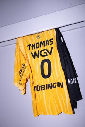 Phoenix Hagen Artland Dragons, Herren, 2 Bundesliga, Barmer 2 Basketball Bundesliga, pro A, 17 Spieltag, Spielzeit 2025 2026, 10 01 2026 The jersey of Tuebingen newcomer Larry Thomas Tigers Tuebingen, 0 in the dressing room