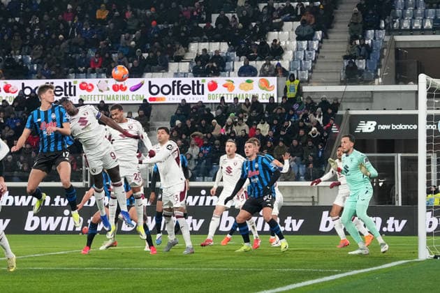 Atalanta s Charles De Ketelaere scores 1-0 during the Serie A soccer match between Atalanta and Torino at the New Balance Stadium in Bergamo , north Italy - Saturday , January 10 , 2026. - Soccer .  Copyright: xSpada LaPressex