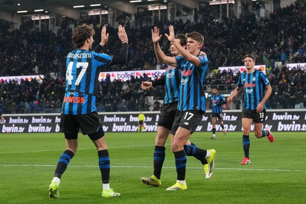 Atalanta s Charles De Ketelaere celebrates after scoring 1-0 during the Serie A soccer match between Atalanta and Torino at the New Balance Stadium in Bergamo , north Italy - Saturday , January 10 , 2026. - Soccer .  Copyright: xSpada LaPressex