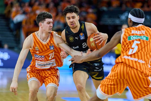 Diego Garavaglia ratiopharm ulm, 23 , Joshua Obiesie Basketball Loewen Braunschweig, 08 , Mohamed Diakite ratiopharm ulm, 05 GER, ratiopharm ulm vs Basketball Loewen Braunschweig, Basketball, 15 Matchday, EasyCredit Bundesliga, Season 2025 2026, 10 01 2026 GER, ratiopharm ulm vs Basketball Loewen Braunschweig, Basketball, 15 Matchday, EasyCredit Bundesliga, Season 2025 2026, 10 01 2026 New Ulm Copyright: xEibner-Pressefoto GeraldxOelze-dexStoppanyx EP_ODS