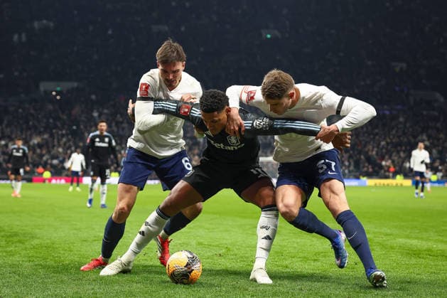 Tottenham Hotspur v Aston Villa, Emirates FA Cup Joao Palhinha of Tottenham Hotspur and Micky van de Ven of Tottenham Hotspur hold onto Ollie Watkins of Aston Villa during the Tottenham Hotspur v Aston Villa Emirates FA Cup Third Round match at the Tottenham Hotspur Stadium, London, England on 10 January 2026 Credit: Ian Stephen Every Second Media Editorial use only. All images are copyright Every Second Media Limited. No images may be reproduced without prior permission. All rights reserved. Premier League and Football League images are subject to licensing agreements with Football DataCo Limited. see https: www.football-dataco.com Copyright: xIMAGO EveryxSecondxMediax ESM-1742-0046 IanxStephenx xEveryxSecondxMediax