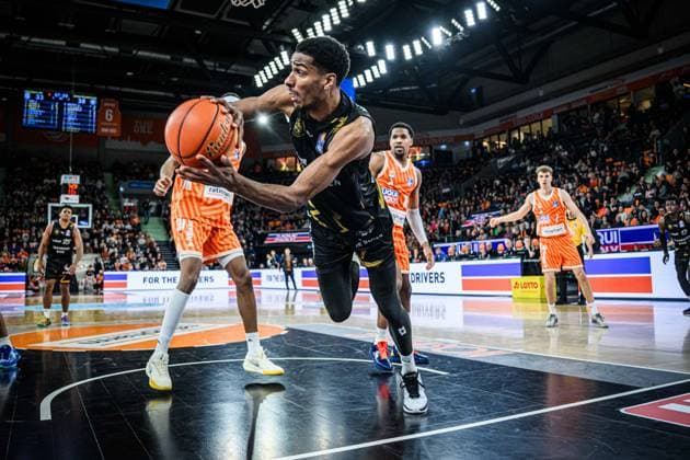 Neu Ulm, Germany, 10 01 26 David Nguessan Basketball Loewen Braunschweig in action, on the ball, single action during the Basketball Bundesliga match between ratiopharm ulm vs Basketball Loewen Braunschweig at ratiopharm Arena on January 10, 2026 in Neu Ulm, Germany Photo by Harry Langer DeFodi Images ratiopharm Arena, Germany, 10 01 26 David Nguessan Basketball Loewen Braunschweig controls the Ball during the Basketball Bundesliga match between ratiopharm ulm vs Basketball Loewen Braunschweig at Neu Ulm on January 10, 2026 in ratiopharm Arena, Germany Photo by Harry Langer DeFodi Images Photo by Harry Langer DeFodi Images