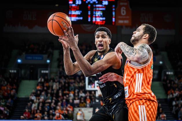 Neu Ulm, Germany, 10 01 26 David Nguessan Basketball Loewen Braunschweig and Christopher Ledlum ratiopharm ulm battle for the ball during the Basketball Bundesliga match between ratiopharm ulm vs Basketball Loewen Braunschweig at ratiopharm Arena on January 10, 2026 in Neu Ulm, Germany Photo by Harry Langer DeFodi Images ratiopharm Arena, Germany, 10 01 26 David Nguessan Basketball Loewen Braunschweig and Christopher Ledlum ratiopharm ulm battle for the ball during the Basketball Bundesliga match between ratiopharm ulm vs Basketball Loewen Braunschweig at Neu Ulm on January 10, 2026 in ratiopharm Arena, Germany Photo by Harry Langer DeFodi Images Photo by Harry Langer DeFodi Images