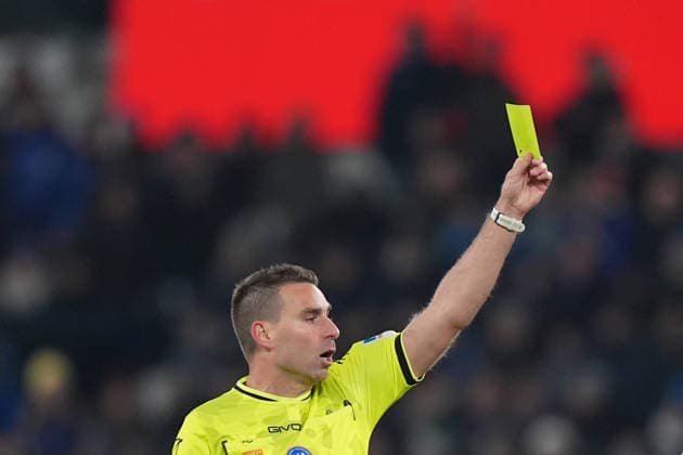Referee Foureau , yellow card during the Serie A soccer match between Atalanta and Torino at the New Balance Stadium in Bergamo , north Italy - Saturday , January 10 , 2026. - Soccer .  Copyright: xSpada LaPressex