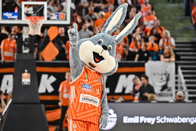 easyCredit BBL ratiopharm Ulm Basketball Löwen Braunschweig, 10 01 2026 ULM, GERMANY 10 JANUARY in the picture the mascot of the Ulm team single photo free pose during the match between Ratiopharm Ulm and Basketball Löwen Braunschweig on matchday 15 of the easyCredit BBL in the Ratiopharm Arena Copyright: xBEAUTIFULxSPORTS Goldbergx