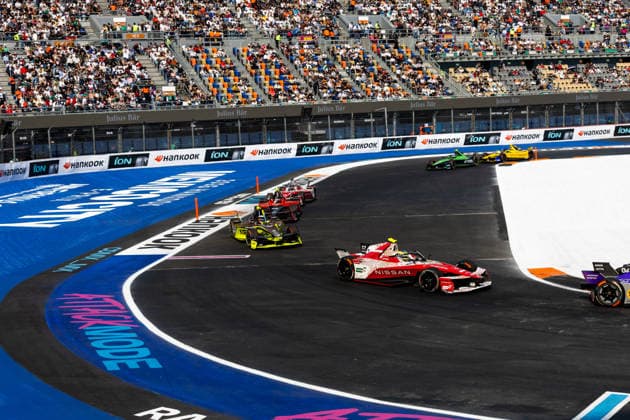 2025 FORMULA E MEXICO CITY ePRIX 01 ROWLAND Oliver (gbr), Nissan Formula E Team, Nissan e-4ORCE 05, action 03 MARTI Pepe (spa), Cupra Kiro, Porsche 99X Electric WCG3, action during the the Mexico City Paulo ePrix, 2nd round of the 2025-26 ABB FIA Formula E World Championship, WM, Weltmeisterschaft on the Autodromo Hermanos Rodriguez from January 8 to 10, 2025 in Mexico City, Mexico - Mexico CityMexico Copyright: xDamienxDoumerguex