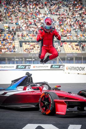 2025 FORMULA E MEXICO CITY ePRIX CASSIDY Nick (nzl), Citroën Racing Formula E Team, Citroën, portrait, celebration podium, portrait during the the Mexico City Paulo ePrix, 2nd round of the 2025-26 ABB FIA Formula E World Championship, WM, Weltmeisterschaft on the Autodromo Hermanos Rodriguez from January 8 to 10, 2025 in Mexico City, Mexico - Mexico CityMexico Copyright: xPauloxMariax
