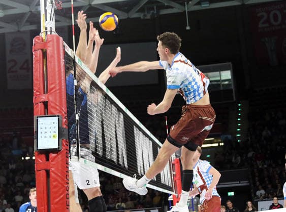 right Laurenz WELSCH Herrsching , He Volleyball, 1 BL, 25 26, WWK Herrschingvs VfB Frierichshafen, BMW Park, Munich, Copyright: WolfgangxFehrmann