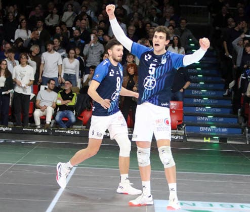 from left Aleksa BATAK Friedrichshafen , Louis KUNSTMANN Friedrichshafen , cheering after the victory, He Volleyball, 1 BL, 25 26, WWK Herrschingvs VfB Frierichshafen, BMW Park, Munich, Copyright: WolfgangxFehrmann