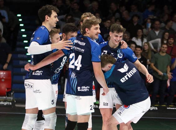 Friedrichshafens joy after the victory, He Volleyball, 1 BL, 25 26, WWK Herrschingvs VfB Frierichshafen, BMW Park, Munich, Copyright: WolfgangxFehrmann