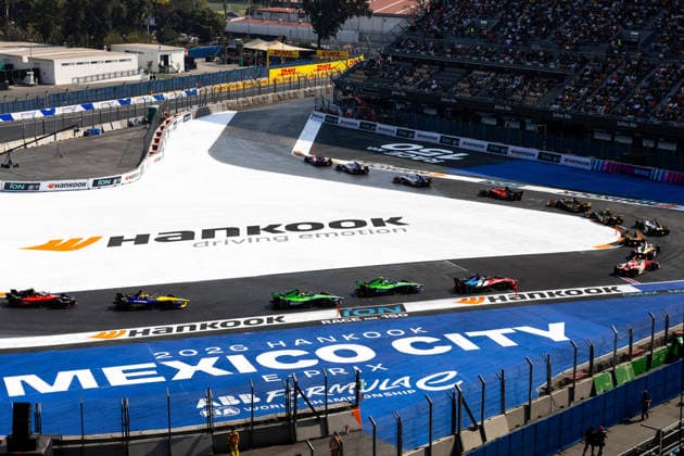2025 FORMULA E MEXICO CITY ePRIX Race, 16 BUEMI Sà bastien (swi), Envision Racing, Jaguar I-Type 7, action 14 ERIKSSON Joel (swe), Envision Racing, Jaguar I-Type 7, action 22 MALONEY Zane (bar), Lola Yamaha ABT Formula E Team, Lola T002, action 37 CASSIDY Nick (nzl), Citroën Racing Formula E Team, Citroën, action during the the Mexico City Paulo ePrix, 2nd round of the 2025-26 ABB FIA Formula E World Championship, WM, Weltmeisterschaft on the Autodromo Hermanos Rodriguez from January 8 to 10, 2025 in Mexico City, Mexico - Mexico CityMexico Copyright: xDamienxDoumerguex
