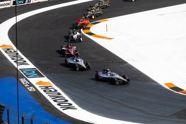 2025 FORMULA E MEXICO CITY ePRIX 51 MULLER Nico (swi), Porsche Formula E Team, Porsche 99X Electric, action 94 WEHRLEIN Pascal (ger), Porsche Formula E Team, Porsche 99X Electric, action during the the Mexico City Paulo ePrix, 2nd round of the 2025-26 ABB FIA Formula E World Championship, WM, Weltmeisterschaft on the Autodromo Hermanos Rodriguez from January 8 to 10, 2025 in Mexico City, Mexico - Mexico CityMexico Copyright: xDamienxDoumerguex