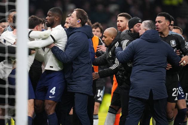 Emirates FA Cup Third Round Tottenham Hotspur v Aston Villa Scenes at full time during the Emirates FA Cup Third Round match Tottenham Hotspur vs Aston Villa at Tottenham Hotspur Stadium, London, United Kingdom, 10th January 2026 (Photo by Harvey Murphy News Images) Copyright: xHarveyxMurphy NewsxImagesx
