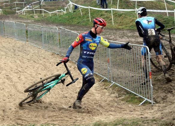 lsb Cycling Cyclo Cross German Championships in Bensheim 10 and 11 01 2026 Season 2025 2026 Bensheim v l Louis Leidert Lidl Trek Team action, single image,