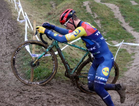 lsb Cycling Cyclo Cross German Championships in Bensheim 10 and 11 01 2026 Season 2025 2026 Bensheim v l Louis Leidert Lidl Trek Team action, single image,