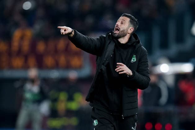 AS Roma v US Sassuolo - Serie A Enilive Fabio Grosso Head Coach of US Sassuolo gestures during the Serie A Enilive match between AS Roma and US Sassuolo at Stadio Olimpico on January 10, 2026 in Rome, Italy. Rome Stadio Olimpico Lazio Italy Copyright: xGiuseppexMaffiax 260110SERIEA_Roma-Sassuolo_GM_01678