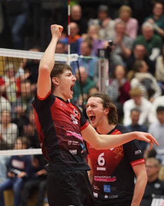 Ludwigsburg , Volleyball Bundesliga , Barock Volleys MTV Ludwigsburg vs FT 1844 Freiburg , from left Jan Huber Ben Simon Bonin Ludwigsburg