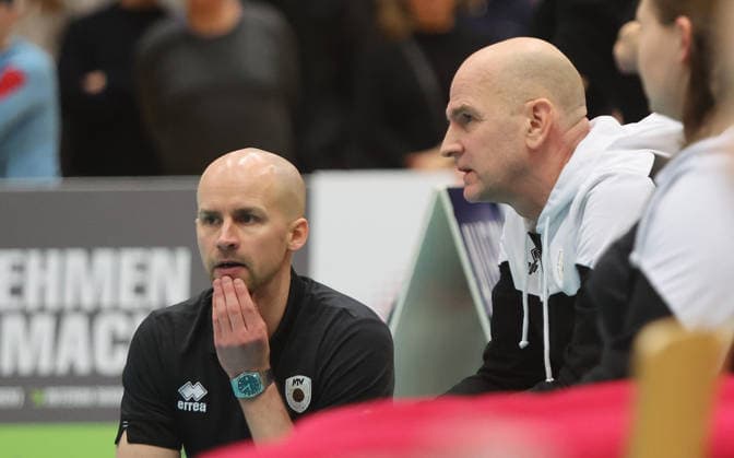 Ludwigsburg , Volleyball Bundesliga , Barock Volleys MTV Ludwigsburg vs FT 1844 Freiburg , from left coach Hasse Mattila Michael Dornheim Ludwigsburg
