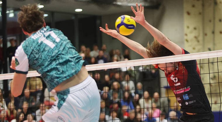 Ludwigsburg , Volleyball Bundesliga , Barock Volleys MTV Ludwigsburg vs FT 1844 Freiburg , right Ben Simon Bonin Ludwigsburg