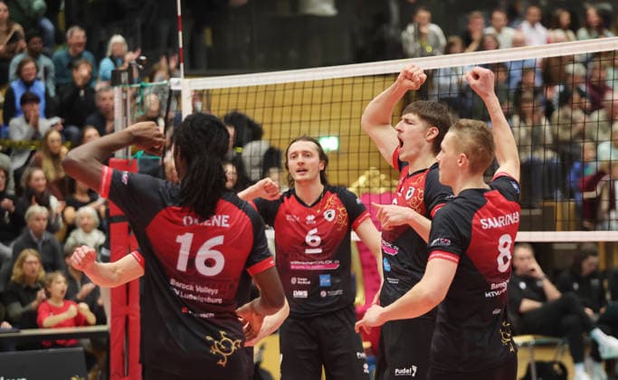 Ludwigsburg , Volleyball Bundesliga , Barock Volleys MTV Ludwigsburg vs FT 1844 Freiburg , Jubel Ludwigsburg , center Ben Simon Bonin