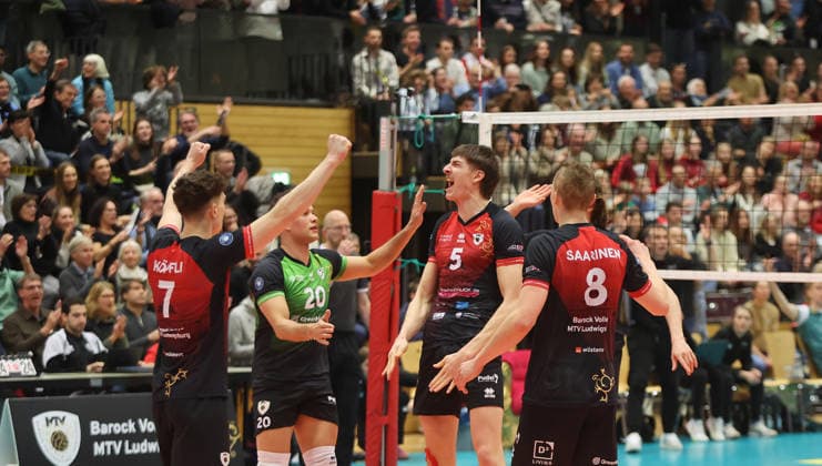Ludwigsburg , Volleyball Bundesliga , Barock Volleys MTV Ludwigsburg vs FT 1844 Freiburg , Jubel Ludwigsburg , 5 Jan Huber
