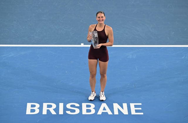 TENNIS BRISBANE INTERNATIONAL, Runner up Marta Kostyuk of Ukraine poses for photographs following her defeat to Aryna Sabalenka of Belarus in the Women™s Singles final against at the Brisbane International tennis tournament at Pat Rafter Arena in Brisbane, Sunday, January 11, 2026. ( NO ARCHIVING, EDITORIAL USE ONLY BRISBANE QUEENSLAND AUSTRALIA  Copyright: xDAVExHUNTx 20260111138175197599