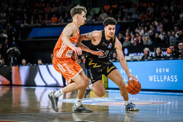 Neu Ulm, Germany, 10 01 26 Tobias Jensen ratiopharm ulm and Joshua Obiesie Basketball Loewen Braunschweig in a duel during the Basketball Bundesliga match between ratiopharm ulm vs Basketball Loewen Braunschweig at ratiopharm Arena on January 10, 2026 in Neu Ulm, Germany Photo by Harry Langer DeFodi Images ratiopharm Arena, Germany, 10 01 26 Tobias Jensen ratiopharm ulm and Joshua Obiesie Basketball Loewen Braunschweig battle for the ball during the Basketball Bundesliga match between ratiopharm ulm vs Basketball Loewen Braunschweig at Neu Ulm on January 10, 2026 in ratiopharm Arena, Germany Photo by Harry Langer DeFodi Images Photo by Harry Langer DeFodi Images