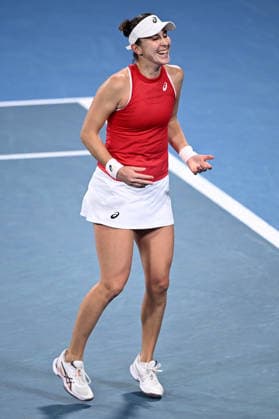 TENNIS UNITED CUP SYDNEY, Belinda Bencic of Switzerland celebrates after winning her singles matcha against Iga Swiatek of Poland during the 2026 United Cup final between Poland and Switzerland at Ken Rosewall Arena in Sydney, Sunday, January 11, 2026. ( NO ARCHIVING, EDITORIAL USE ONLY SYDNEY NEW SOUTH WALES AUSTRALIA  Copyright: xDANxHIMBRECHTSx 20260111145674493580
