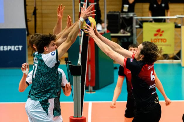 Ludwigsburg 1 BLM 25 26 MTV Ludwigsburg FT 1844 Freiburg v li Brendan Mills Freiburg , Ben Simon Bonin Ludwigsburg Ludwigsburg Innenstadtsporthalle Baden Württemberg Germany