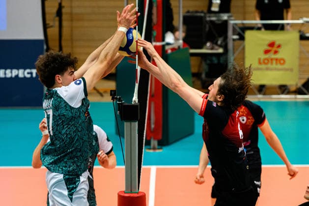 Ludwigsburg 1 BLM 25 26 MTV Ludwigsburg FT 1844 Freiburg v li Brendan Mills Freiburg , Ben Simon Bonin Ludwigsburg Ludwigsburg Innenstadtsporthalle Baden Württemberg Germany