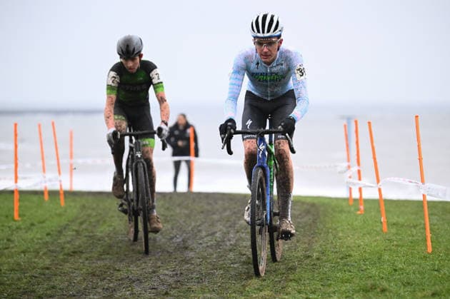 2026 Lloyds National Cyclo-cross Championships Picture by Olly Hassell SWpix.com - 11 01 2026 - Cycling - 2026 Lloyds National Cyclo-Cross Championships - Junior Open, Gypsies Green, South Shields, England, Milo Wills (Trinity Racing Cross), Jacob Steed (Sherwood Pines Cycles Forme) Copyright: x xSWpix.comx(t axPhotographyxHubxLtd)xOllyxHassell SWpix.comx SWP-3159-0271